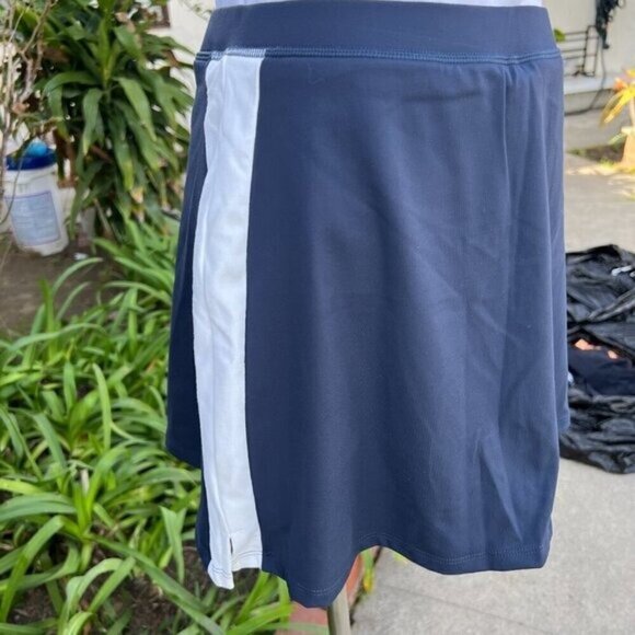 WeWoreWhat Revolve Active Tennis Skort MEDIUM in Solid Blue Navy Optic White - Picture 4 of 10